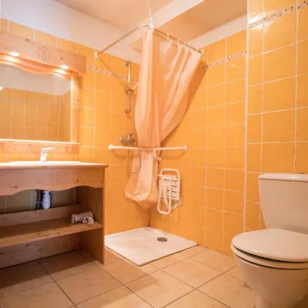 Cosy 5 Pers. Au Pied Des Pistes A Val Cenis, Terrasse, Parking, Proche Commerces - Fr-1-508-159 * Lanslevillard